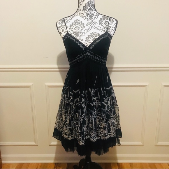 BCBGMaxAzria Dresses & Skirts - BCBG | MaxAzria B&W silk blend dress size 4